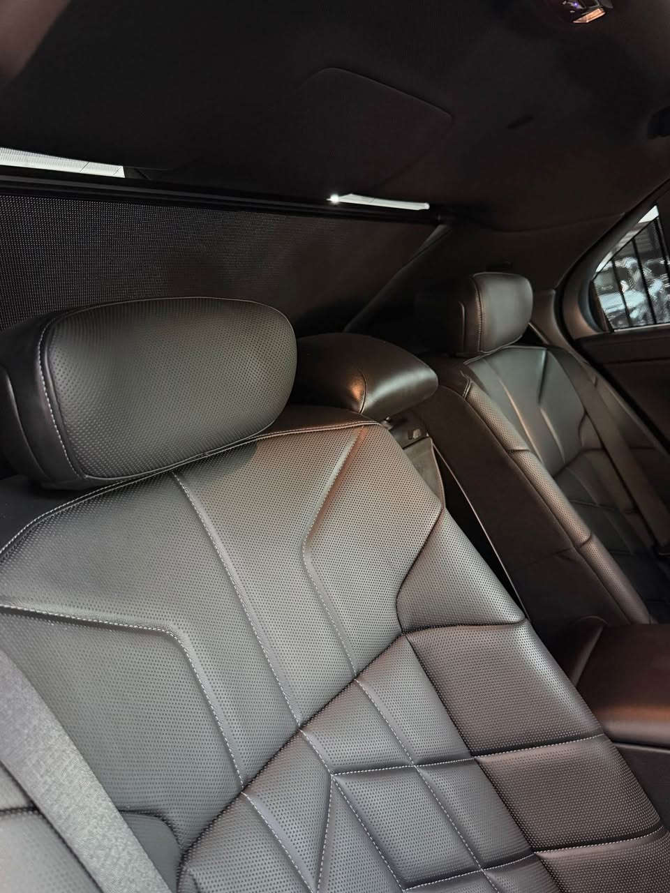 السلام عليكم
الكرستالة للبيع
Bmw 740Li M package
Xdrive
BMW Individual
موديل 2024 ,السيارة كلين تايتل مكفولة من الدعامية للدعامية فول مواصفات بانوراما 
٧مود تحكوم و ناظور ليلي 
وابواب بصمة وتشغيل عن بعد ورادارت امامي وخلفي ونقطة عمياء واوتو بارك و٥ كامرات وصندوك وابواب شفط وانارة متعددة الالوان وكشنات جلد وتدفئة وتبريد وكهرباء وميموري وداتا شو (hud)
وشاشات بالابواب الخلفية تتحكم بكامل السيارة وبردات خلفية ومواصفات هواية متخلص .
السعر: ۷۱۸ ورقة
للأستفسار: ***********
العنوان: السليمانية
ماشية:٥٥الف السليمانية, العراق
