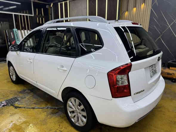 سلام عليكم 
كارنز ابيض نظيف مال بيت 
2012
محرك كفاله 
كير كفاله 
صدر جيد 
فتحه سقف 
فول مواصفات 
7 راكب 
قطعتين صبغ 
سعر 122 وبي مجال 
موقع بغداد حي جامعه 
***********
