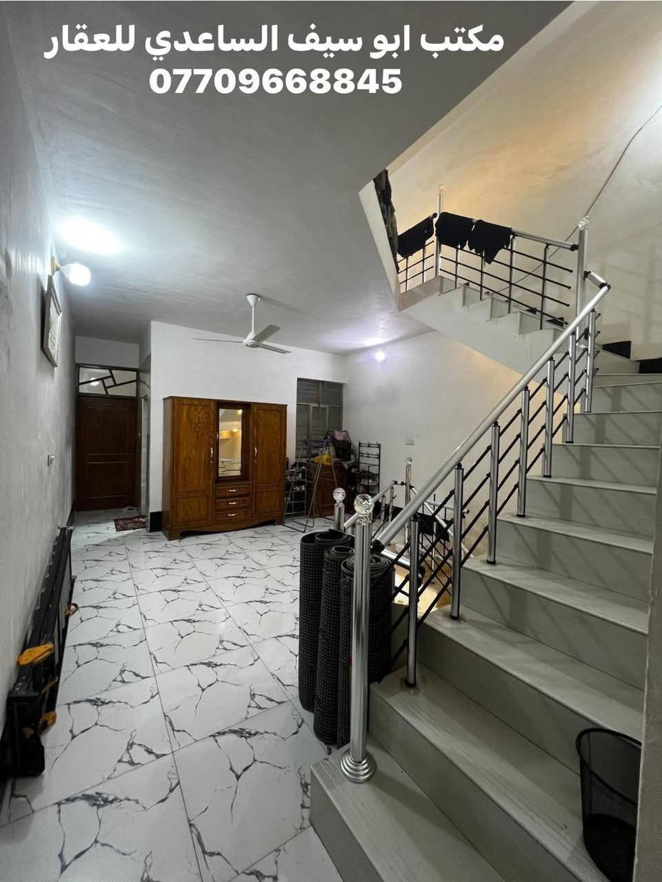 #مكتب_ابوسيف_للعقار_بيع_شراء_ايجار_تعقيب_هدم_تقييم
السلام عليكم 
يستمر مكتبنا بتوفير العروض الى زبائننا الكرام 

يعلن مكتبنا عن توفر مشتمل حديث ثلاث طوبق اضلاع مستقلة للبيع

المساحة  (١٠٠) متر 
الواجهة (٥) متر 
النزال (٢٠) متر 
يحتوي على ؛
الطابق الاول
كراج صغير واستقبال وحولي مطبخ وغرفة نوم وخدمات 
الطابق الثاني
 غرفتين نوم وخدمات  
الطابق الثالث 
غرفة نوم وبيتونة كبيرة

السعر (٢٤٥) مليون وبي مجال 

العنوان /الشعب @@@شارع عدن @@مقابل سوق 4000 قرب روضة السندباد@@@

للاستفسار زيارة مكتبنا الكائن في ألشعب شارع الاسواق المركزية مقابل جامعة الامام الكاظم  
او الاتصال على الأرقام التالية؛
*********** 
***********
او التواصل على البرامج التالية؛
ماسنجر واتساب
