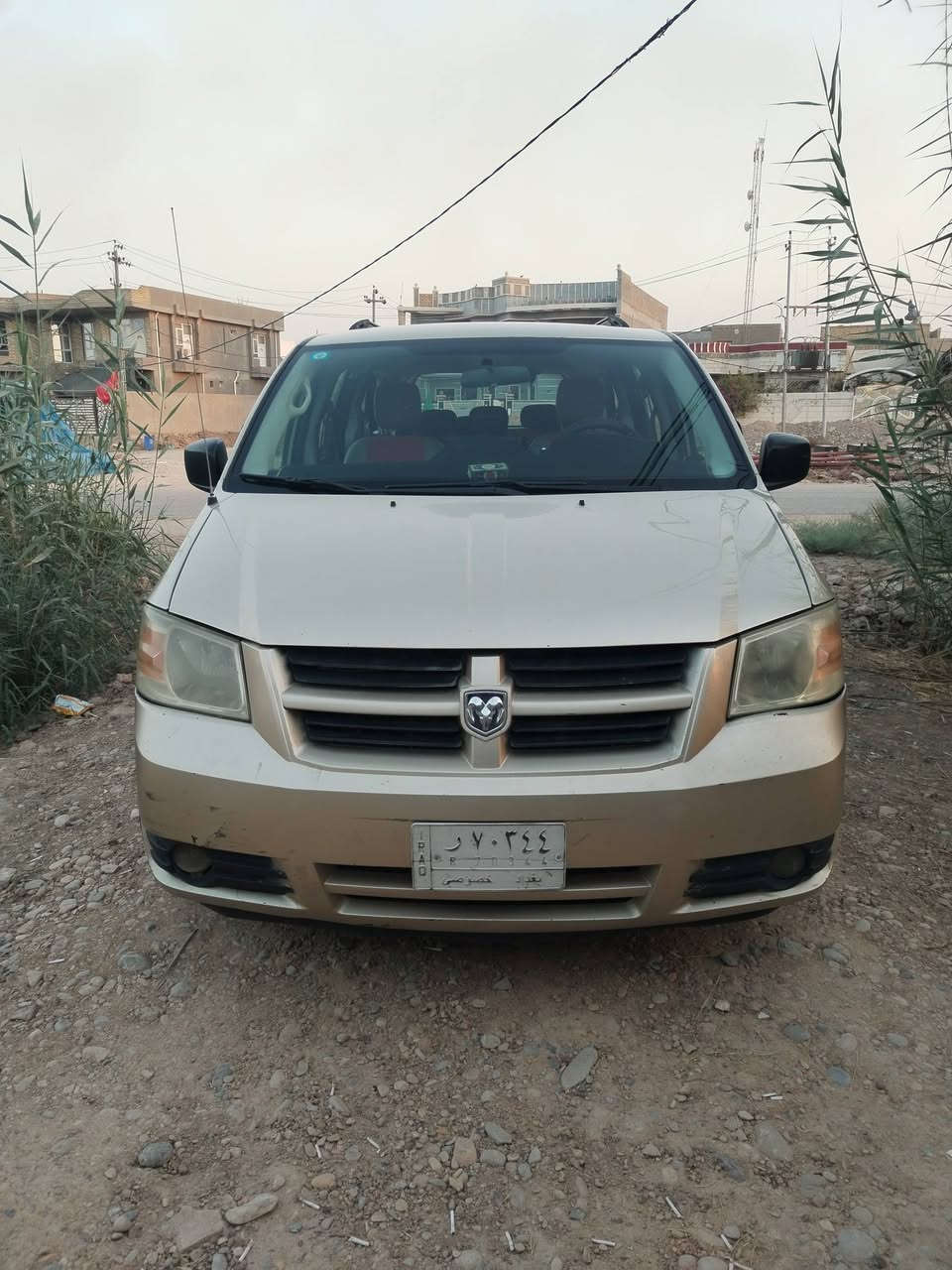 السلام عليكم من رخصة مدير الكروب دوج كرفان موديل 2010 لون ذهبي محرك 3300 تبريد ٣ كراسي بلع سياحي سياره جهازه وراد أمريكي حادثه باب سلايت الأيمن السعر 95 وبيه مجال ولسونار موجد ويه صور
***********
***********  ابو محمد
