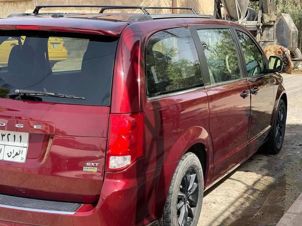 دوج كرفان موديل 19 ميشي 97الف ميل ظرر بوند وجاملغ بدون ايربكات سليمه جميع الايربكات بيها منضمومة غاز سياره مال بيت مامشتغله خط مواصفات sxt السعر 175 ورقه وبيها مجال للاستفسار الاتصال علرقم *********** مكان السياره الموصل
