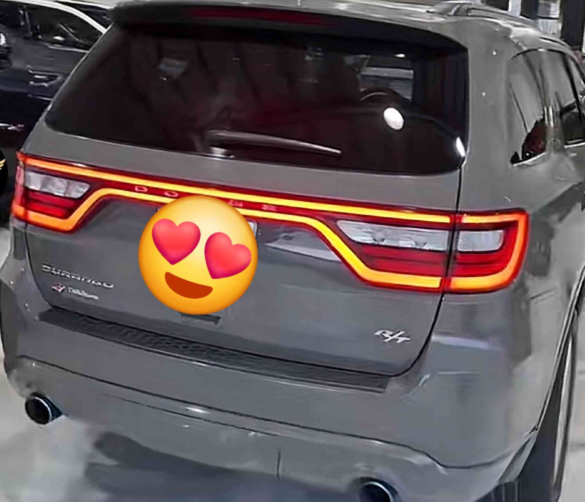 عاشق القوة والفخامة 🔥⚡️🫆
Dodge Durango Cline title 2023 RT PLUS 
#المركبة : دودج دورانكو   R/T PLUS سمنتي مميز فول مواصفات 1/1 الرقم شمالي 
#الموديل : 2023 السنويه باسمي تنتهي 2035 وهزة جديدة 
#عداد المسافة : 20 الف ميل حقيقي
#الضرر : كلين تايتل التقرير مرفق 
#المواصفات :
▪️السيارة : #دوج #دورانكو فئة  R/T PLUS وارد كندي
▪️المحرك : 5.7L . V8 ( ثمانية سلندر ) HIME 
مع كير ثمان سرع من نوع ZF 
▪️حجم الويل : ويل كب حجم 20 مع طقم تايرات بحالة ممتازة
▪️مصابح امامية زنون مع LED مع كشافات دعامية زينون
▪️بصمات عدد 2 للأبواب مع بصمة جنطة وبصمة تشغيل وتشغيل عن بعد
▪️غرفة السيارة جلد أسود اصل مع خيط احمر والابواب مطعم بالكاربون فايبر يجي بSRT اصل مع صوت الكزوز SRT كلها بلادي 
▪️فتحة سقف ( سلايد روف ) والسقف كنتارة  
▪️رادار امامي مانع تصادم
▪️حساس امامي اصل
▪️حساس خلفي اصل
▪️تحذير الخروج عن المسار
▪️تحذير النقطة العمياءBlind Spot Monitoring
▪️مقاعد تبريد وتدفئة وكهرباء التحكم 
▪️تدفئة مقود القيادة 
▪️مقود رياضي حرف D مع تحكم كهربائي
▪️كامرة خلفية دوارة اصل مع الستيرن
▪️شاشة الدشبول الحجم الكبير 10.1 انچ
▪️نظام ملاحة GPS
▪️گير شفتر ستيرنك
▪️تحكم فول كهرباء لكرسي السائق والراكب
▪️ذاكرة كشن لحفظ وضعيات الجلوس ( ميموري )
▪️سستم سماعات  harmony cardon
▪️صندوق كهرباء
▪️صف ثالث من المقاعد 7 راكب
▪️دفع رباعي 4*4 وزر فصل الفورويل في الفرس الوسطي 
▪️إشارات على المرايا الجانبية 
▪️تحكم ستيرن جهتين بلوتوث وحاكية وكروس سرعة وتحكم صوت
▪️نظام ABS مانع انزلاق
▪️السيارة جديدة وبوضع الشركة.
للسؤال وطلب السعر وتفاصيل اخرى 
الاتصال على : ***********
 واتساب وخاص بخدمتكم راح تلكي الي يلبي طلبك اهلا بيكم 
حياكم الله
