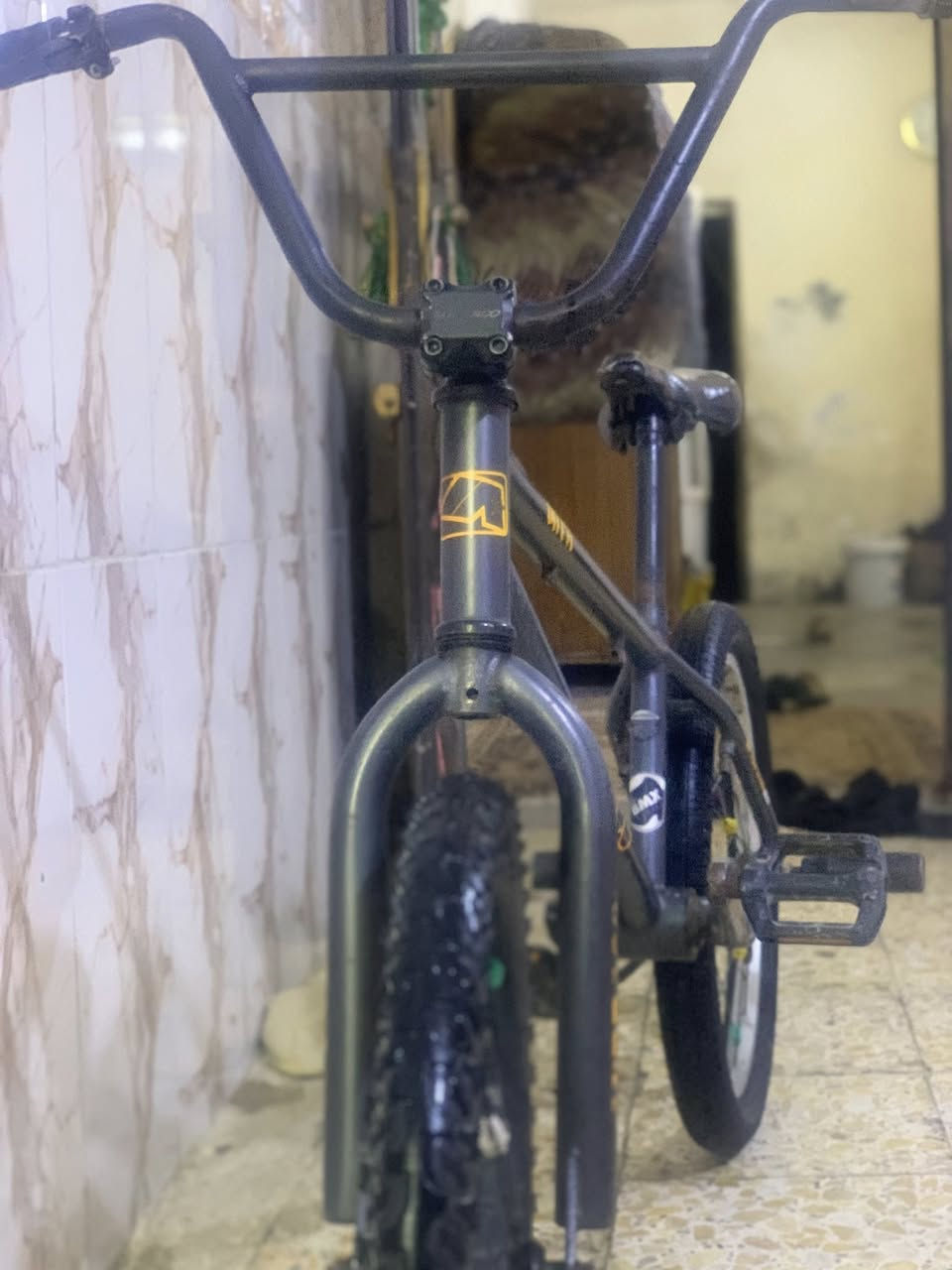 سلام عليكم بايسكل للبيع بي ام اكس ب 60 وبي مجال***********
