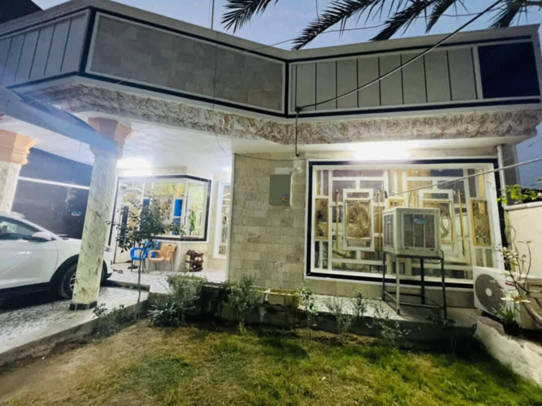 السلام عليكم دار سكن طابو صرف للبيع او مراوس حي الحريه..رحيمه.بناء طابوق المساحه 250م   غرفتين نوم وصاله ومضيف7ف4ومطبخ5في4وصحيات داخليه وخاريه تبعد عن المستشفى 100م تقع على الشارع العام باتجاه المستشفى مقابل المولد الثاني الي بين الاعتراضات وحي الحريه بيت جديد وماتحط عليه ألف دينار كامل وكما باسمي مامطلوب مداور ثاني يوم السعر خاص او تلفون ***********
***********
