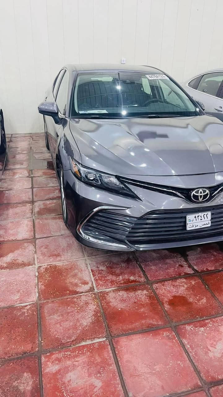 للبيع كامري LE موديل ( 2022 ) 

المواصفات : 
فول تحكم ستيرن
نضام قياده أيكو + سبوت 
شاشه كبير و كامره دواره 
رادار امامي 
لايتات زینون بیلادي 
ويل ‏كب
حجر اكزوز بشرط
كشن كهربائي 
محرك 4 سلندر (2.5)
حادث بنيد + جاملغ

سعر مناسب 
للاستفسار الاتصال على الرقم
‏ *********** .
