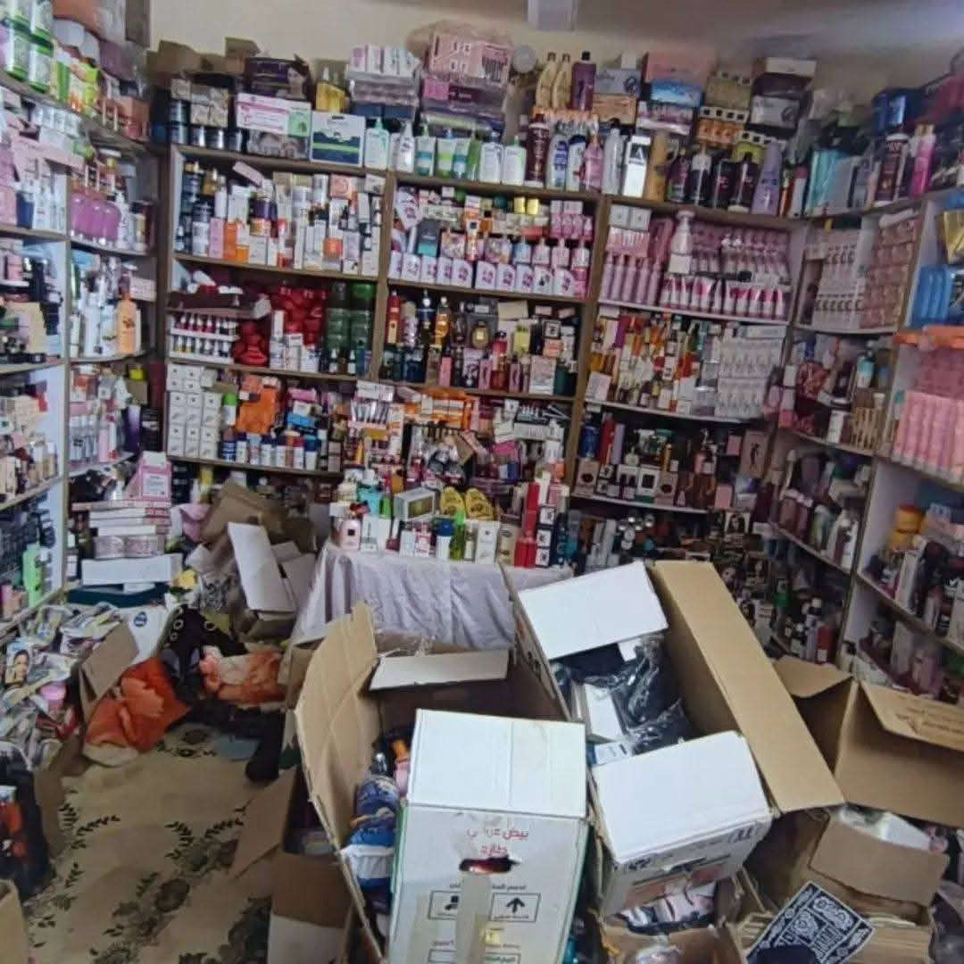 شروة مكياج عملاقة 
مثل ماموضح بالفيدو والصور 
شروه خير من الله كميات 
تباع كل الكمية 
للتواصل واتساب ‏ *********** ‏
