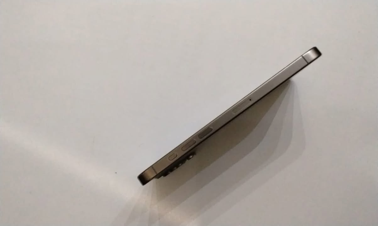 سلام عليكم
آيفون 15 برو ماكس تيتانيوم 

الذاكرة 256 

سيم كارت واحد 

بطارية 100 

دورات الشحن 306 

ماستر 

النضافه 100‎%‎ 

مكاني بغداد 

متواجد على الماسنجر 

السعر مليون و 150 ألف وبي مجال بسيط


**إذا كنت صاحب هذا الإعلان وتريد حذفه لأي سبب، رجاءا أرسل رسالة إلى الدعم الفني**