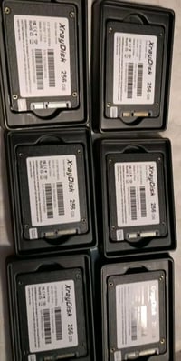 ssd 256GB  سعر لواحد 35الف وبيه مجال بسيط  ويوجد توصيل تواصل ع رقم0786...