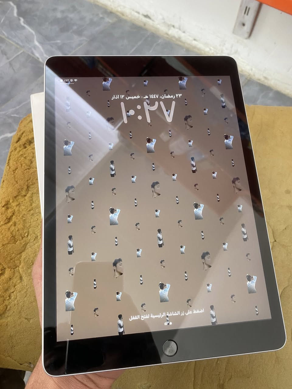 سلام وعليكم ايباد تسعه ذاكره 64ممستخدم اكثر من شهر سعره350 وبي مجال حك جيه ***********
