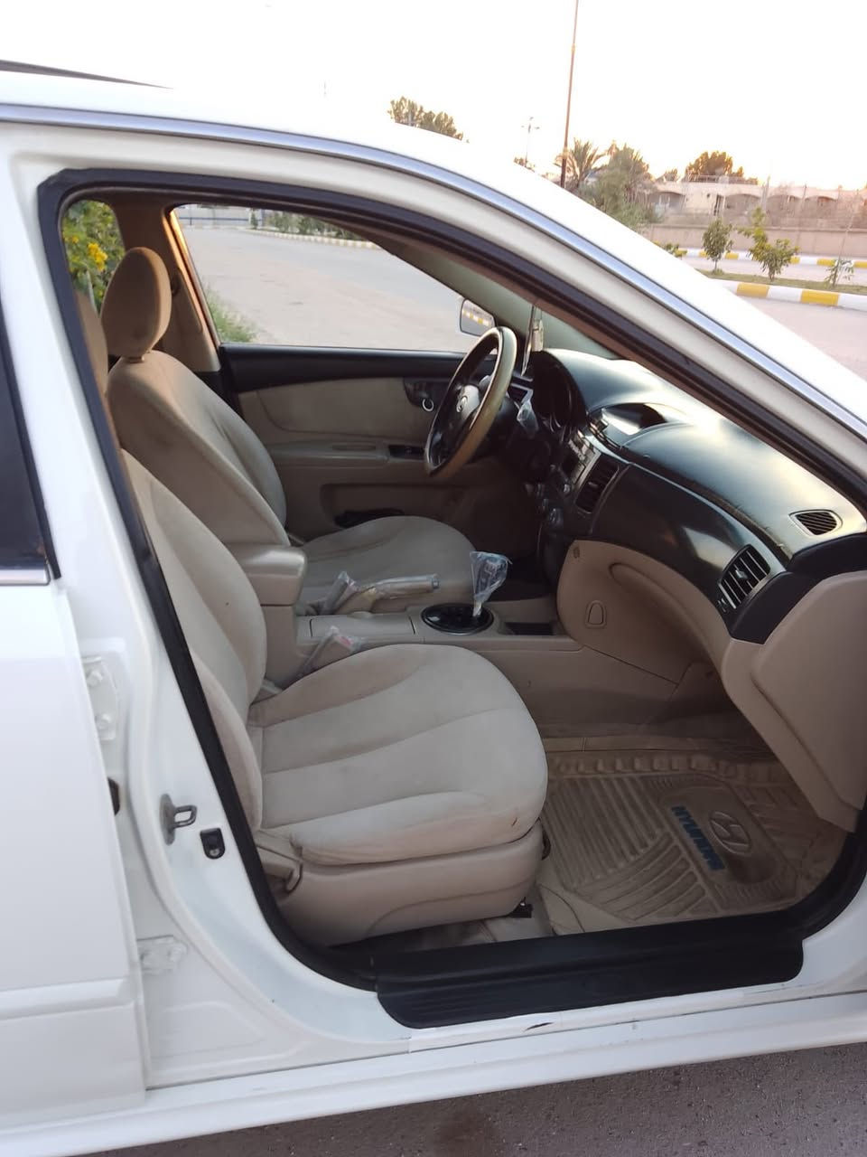 سلام عليكم أبوتيما 2009خليجي مكفول
من الضربه و الصبغ و التبديل مكينه 2000دوش مكفوله
فتحة أشاير بل مرايه بدأت نيكل 
سعر 120و بيه مجال 
استفسار الهاتف ***********
مكلف بل نشر
