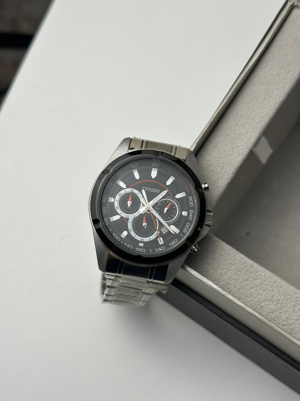 CITIZEN
كرونوغراف
كوارتز يابانية
نافذة لعرض التاريخ وعقارب مضيئة
القطر 43
تحتوي على نظام 24 ساعة
للطلب مراسلتنا على الخاص📩


**إذا كنت صاحب هذا الإعلان وتريد حذفه لأي سبب، رجاءا أرسل رسالة إلى الدعم الفني**