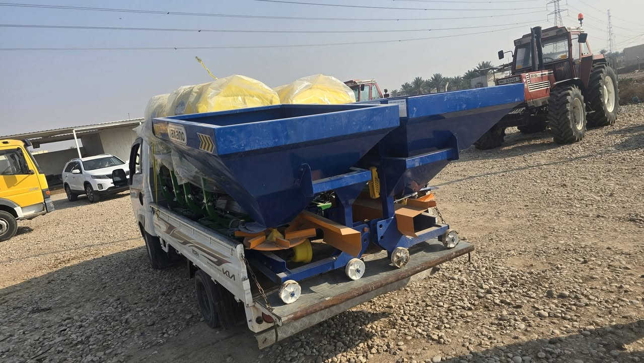 للبيع ناثرات ***********
***********
