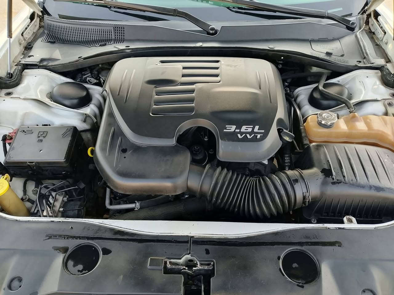 جارجر 011 للبيع 138 وبيها مجال
بسیط 
رقم بغداد ب اسم تحویل مباشر 
سیاره بصمه وجاهزه من کلثي 
مکینه وکیر واکسل 
تبرید ثلج +تدفئه 
حدادیه امامي وخلفي جدید 
تخم تایر جدید 
السونار مرفق بالمنشور 
السياره علیها ادامه کامله نوزلات وبلکات وفيت بم 
ومساعد 
مابیها ولا کلوب مشتغل بالدشبول 
لتفاصيل اکثر ***********
