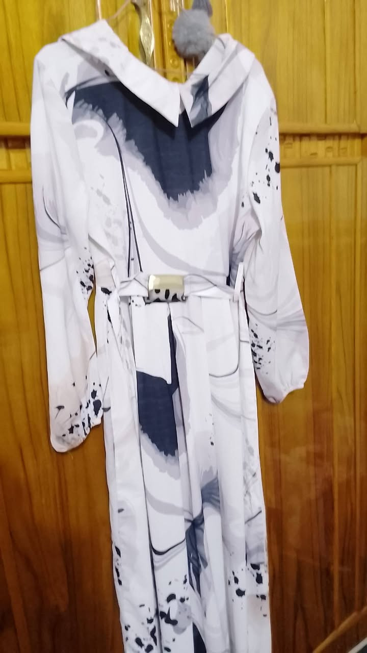 فساتين طلعه مال عيد الوردي ملبوس مره وحده
وابو الياخه ملبوس ساعتين 
قياس 46 

اخذت الواحد عل 17 ابيع الواحد عل 10


**إذا كنت صاحب هذا الإعلان وتريد حذفه لأي سبب، رجاءا أرسل رسالة إلى الدعم الفني**