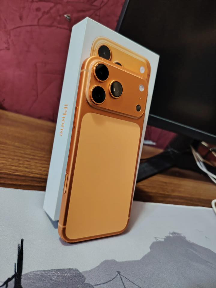 سلام عليكم 
ايفون 17برو ماكس 256  نسخة ايسيم مشحون 54مره 
نظافه 100‎%‎ مغلف ppf اي اشكال يرجع واني خادم
سعر مليون و750 قفل  
للتواصل ***********
مكاني بغداد
