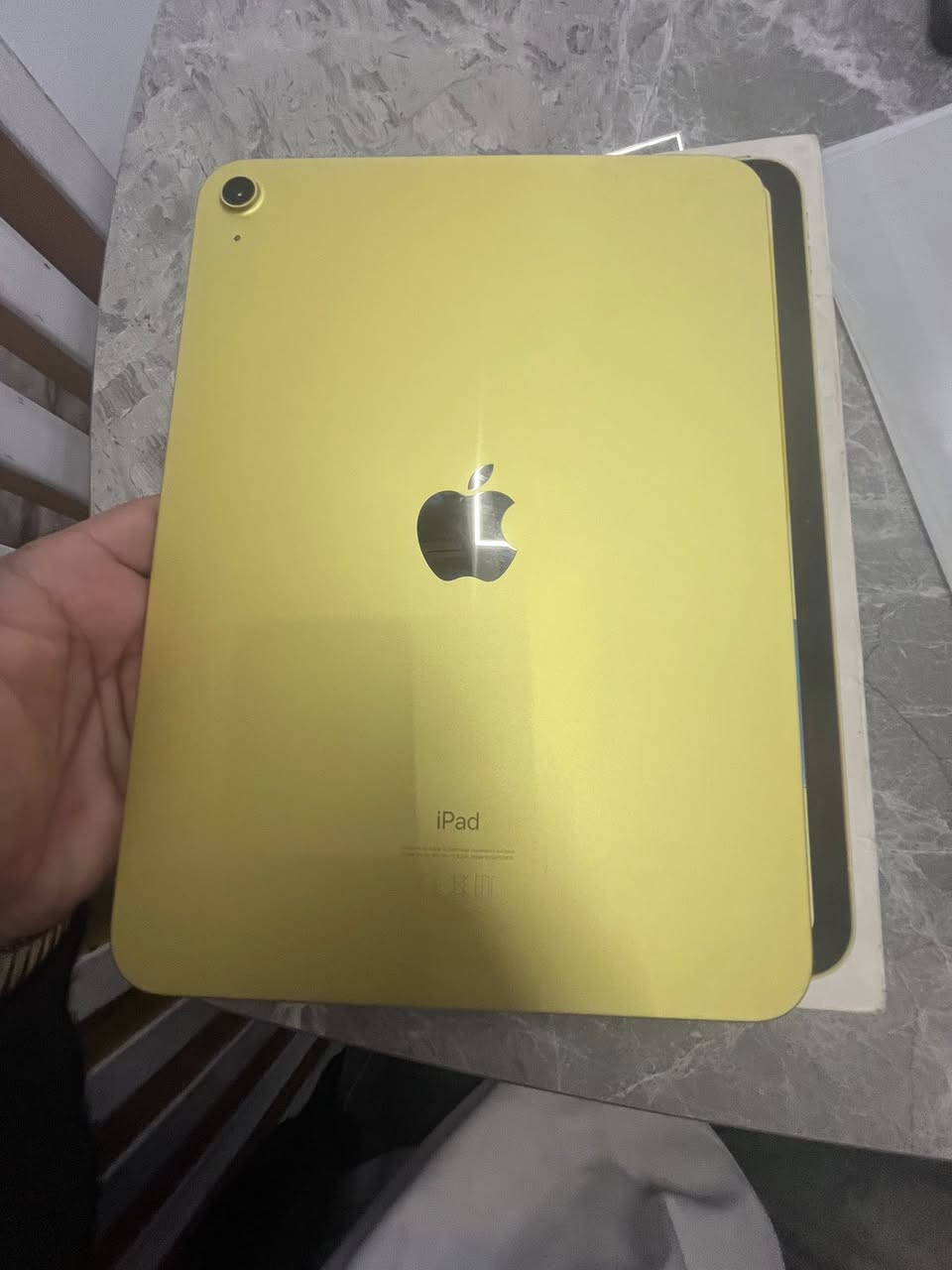 أيباد 10 لون  اصفر عربي ماستر   الايباد كامل ع وضع الشركه وصل الشركه موجود  الآيباد وي كيبورد وقلم ارقى نوعيات بالسوك زلغ واحد  مابي كامل هو وغراض كلها سعر الايباد 400 وبي مجال بسيط العنوان بغداد المنصور رقم تلفون *********** وبي واتساب
