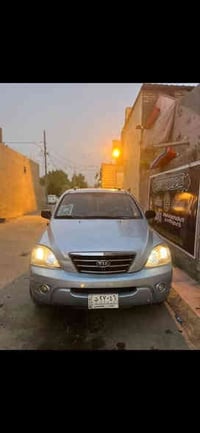 سورنتو مديل ٢٠٠٨  لون بحري بيه جاملغ وبنيد حادثه صطح يعني جاملغ نفسه م...