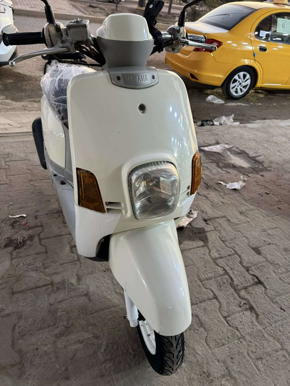 السلام عليكم
ماكس بوليسي كابريتر 2007 داخل رصاصي بلادي

شلعة ومعدل دراجة نضيفة كهربائيات كلها شغالة 
كفرات بلادية ونضيفة
سعرها 650
مكاني ديوانية مركز
للاستفسار اتصال ***********
