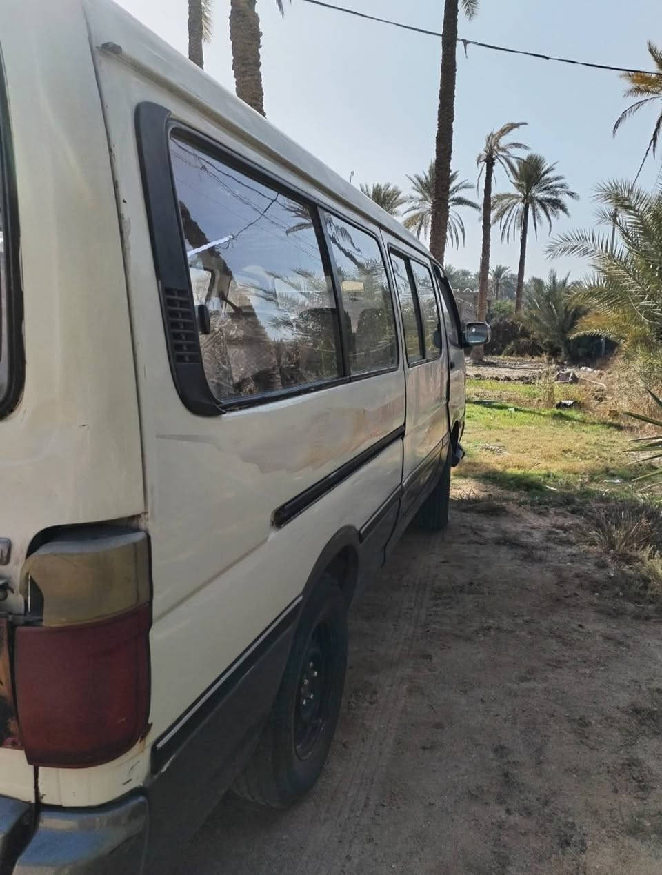 السلام عليكم ورحمة الله فتون الوان  ٢٠١٢ رقم بابل انكليزي سنويه جديده مكينه كير اكسن تخم تاير حداديه كوله  جديد  مكينه لاتنقيص ولا تبخير السياره خير مصفرره هيه ومرور وراعيه ايرد مداور ثاني دواخلها حلوه نقصها فقط دشبول  السياره مكفوله من الضربه القويه بيه دحجات بسيطه ومعمرها  اخياسات وعمرت  الحجل كوله السياره اترايه للبصره للاستفسار الاتصال على الرقم التالي ***********.@ *********** السعر ٥٨ وبيه اشويه مجال للطيبين  مكان السياره كربلاء
