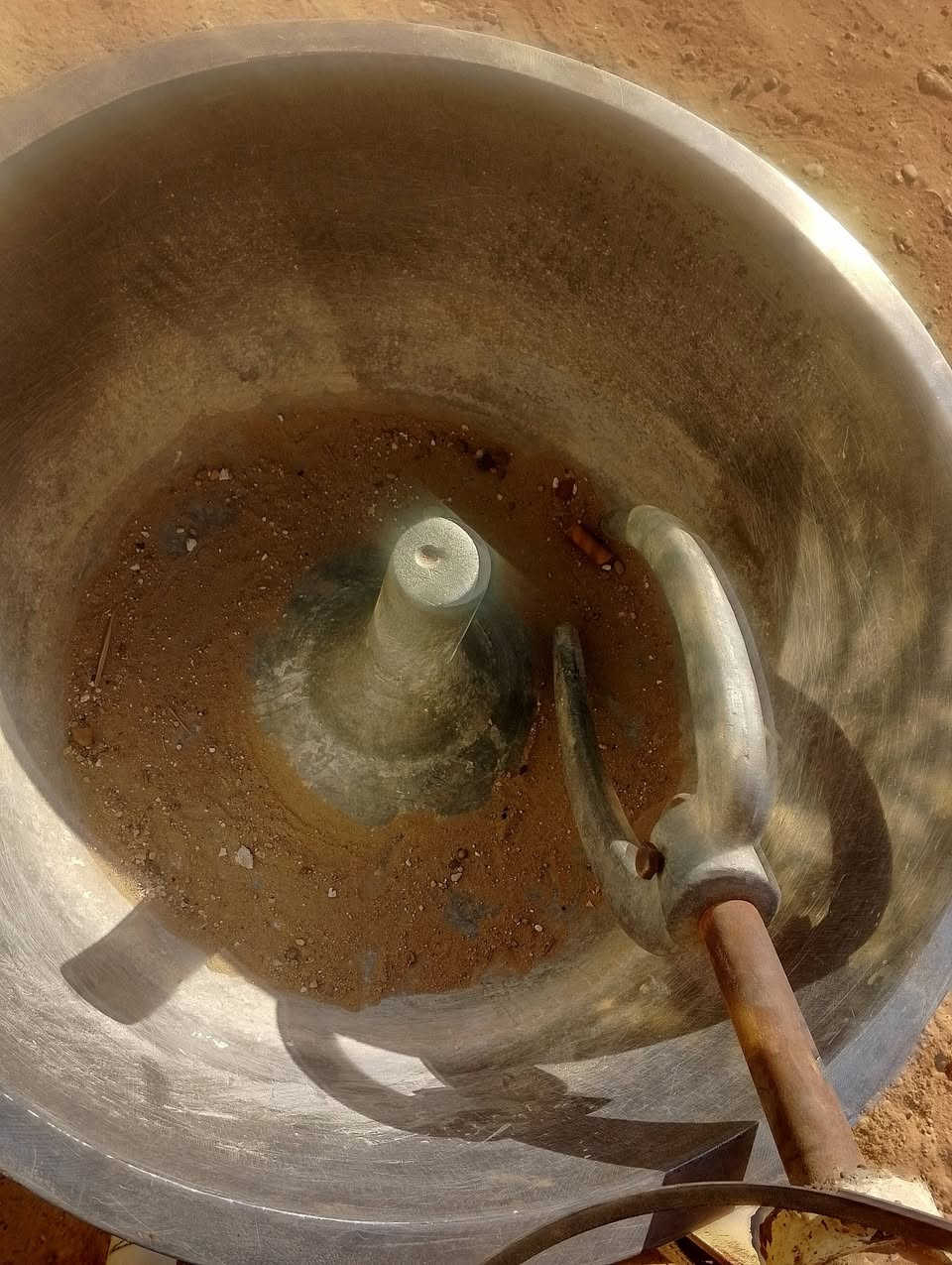 عجانه ام الجيس نظيفه كلش استعمال بس شهر واحد عراقيه السعر 350 وبيها مجال ***********
