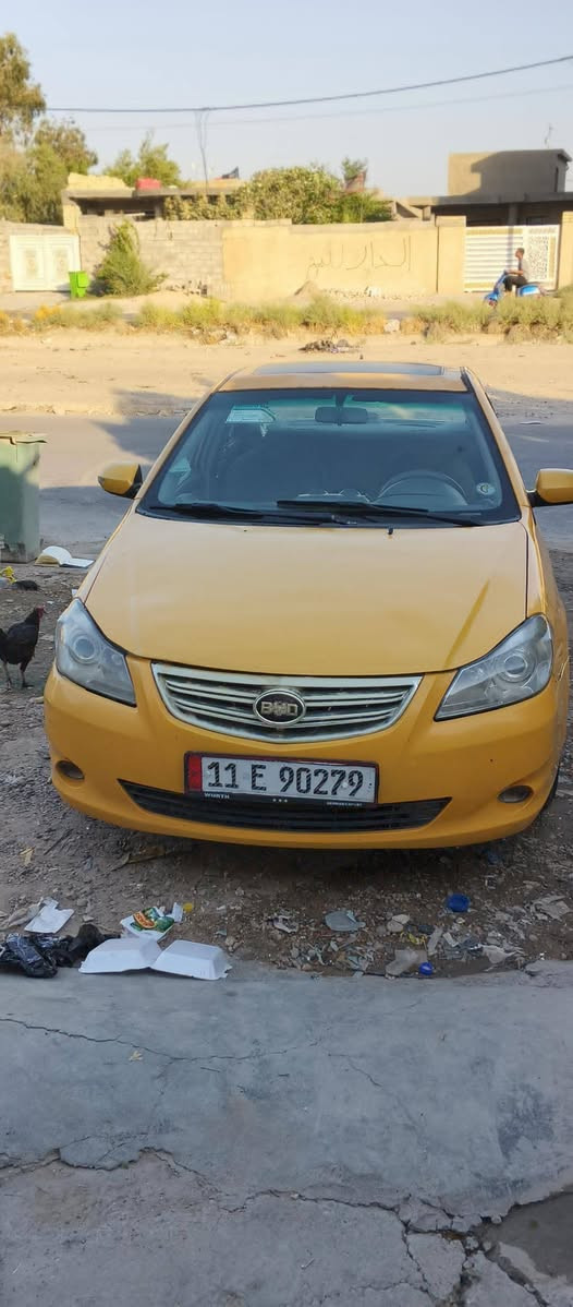 من رخصه الادمن سياره بي وايدي جي ثري محرك هوندا بصمه كير عادي تخم تاير داخلهاا نضيف سياره باسمي تحويل ثاني يوم مكاني بغداد ب 42//***********
