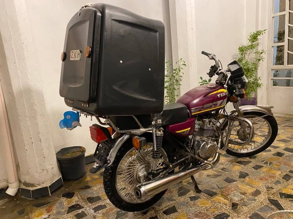 يراني لبيع موديل22 معه صندوق سعر550وبيها مجال رقم الهاتف ***********
