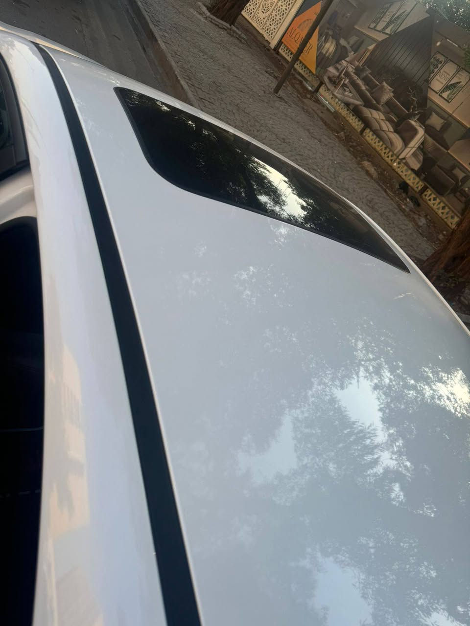 السلام عليكم ورحمه الله 
كيا فورتي  موديل ٢٠٢٣ 
سياره فول مواصفات جي تي لاين 
رادارات أماميه وخلفيه
ورادر مريئ 
سياره بصمه وفتحه وتشغيل عن بعد 
ماشيه ٥٥ ميل 
وارد أمريكي 
مكينه ٢٠٠٠دوش
صور الحادث موجوده كدامكم 
السعر ١٧٢$وبيها مجال 
الاتصال ع هذا الرقم *********** 
مكان 
بغداد
