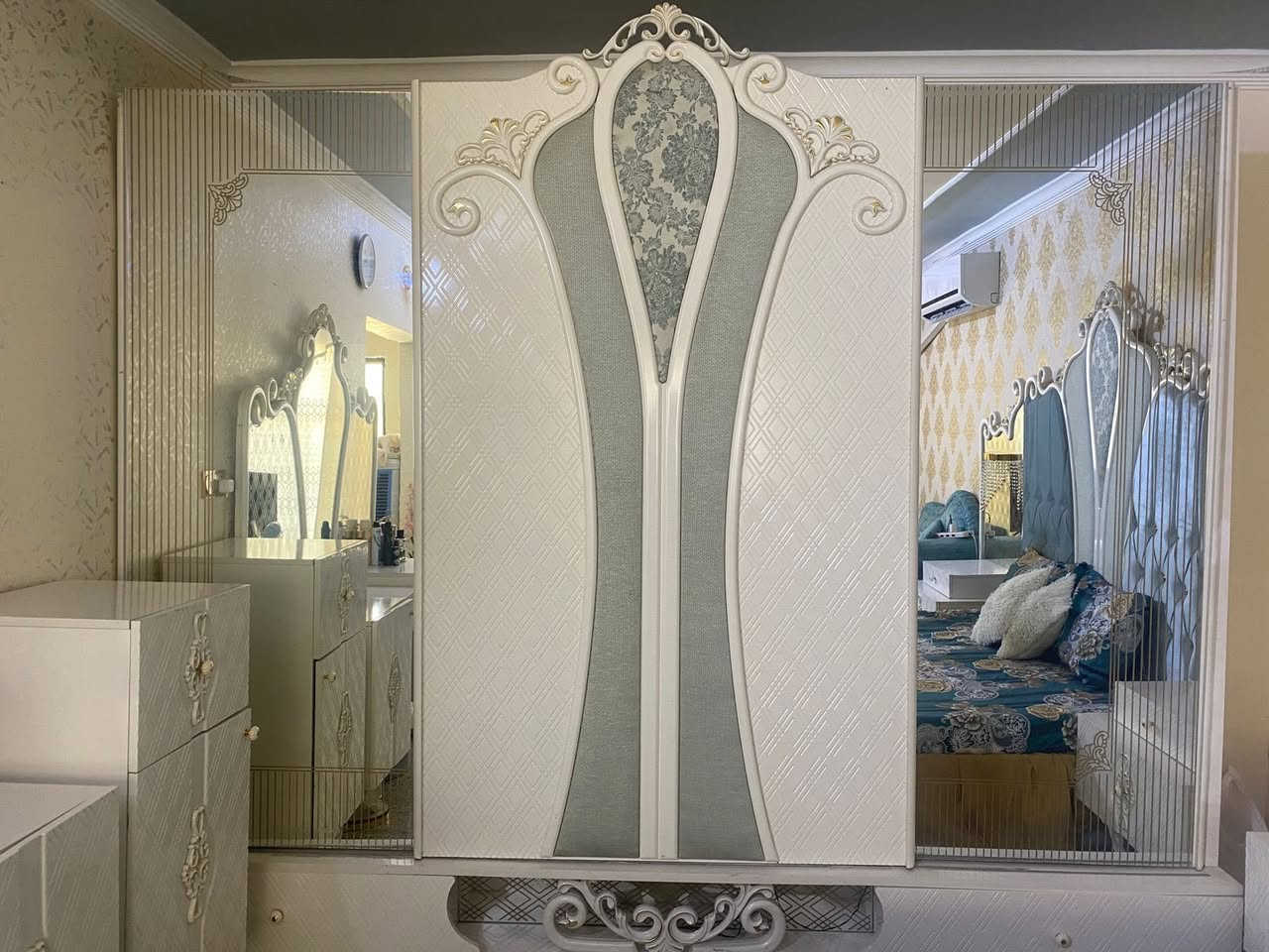 غرفه لبيع نضيفه وجديده تواصل عل هذا رقم ***********
