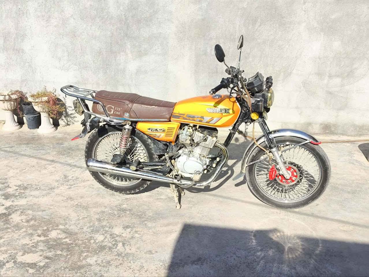 السلام عليكم ورحمة الله
دراجه تايكر

 موديل 23 

اوراق كامل 

السعر575بيه مجال وتدلل 

مكاني واسط الصويره 

***********
