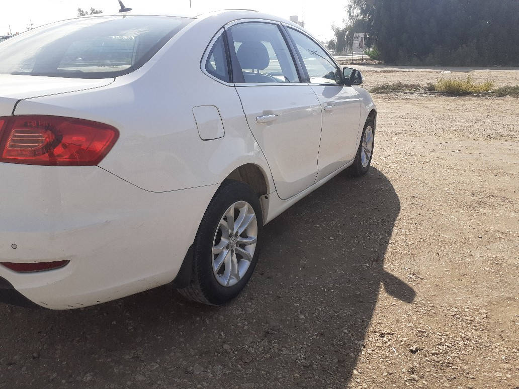 موديل ١٤  رقم بغداد تحويل مباشر
السياره احله من الصور
السعر  ٧٠  مكانها بابل
***********
