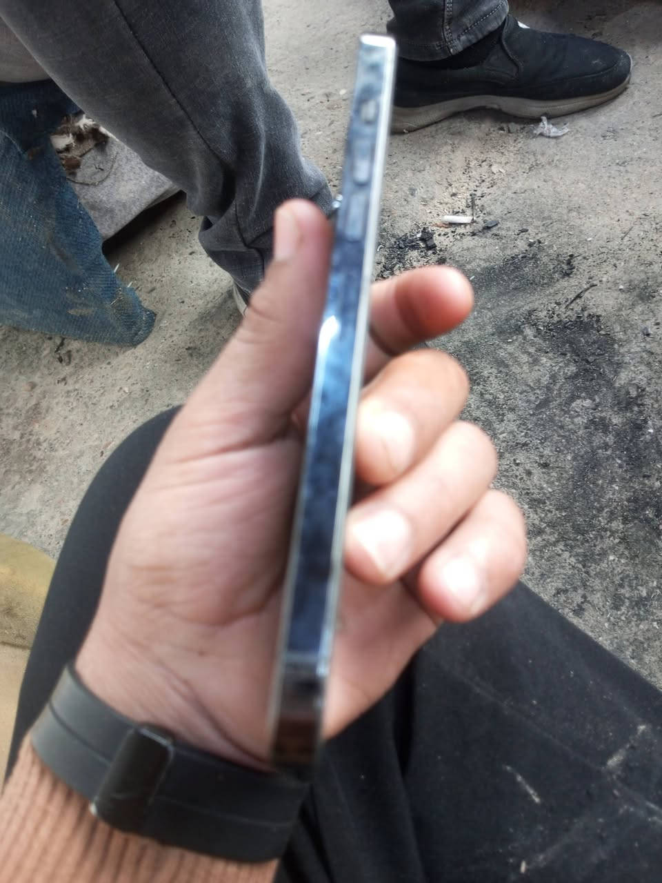 السلام عليكم
ايفون ١٣ برو ماكس 
تك سيم 
ذاكره ٢٥٦
بطاريه ٨٨ 
جهاز لوك جلخ مابي ضمان ٣ ايام 
سعرو ٧٥٠ بي مجال حك جيتك فقط 
رقم الهاتف 
***********
