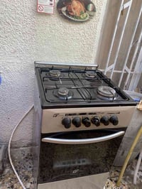 طباخ للبيع نضيف بس يراد تبديل مال العين مال الفرن لان مايعه. مبينه بال...