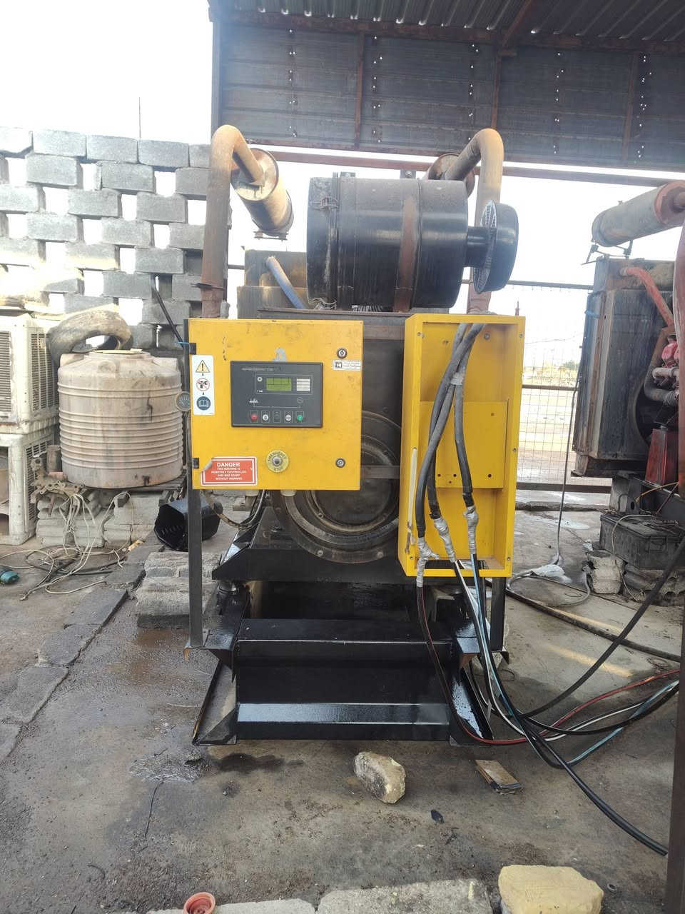 مولده دايو دوزان 8 350 kv
مشتغله موسم واحد 
مكينه صافيه 
الاستفسار ع ***********
