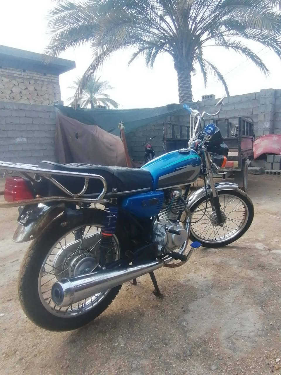 سلام عليكم دراجه البيع التفاصيل يم صاحبها 0781 643 3745
