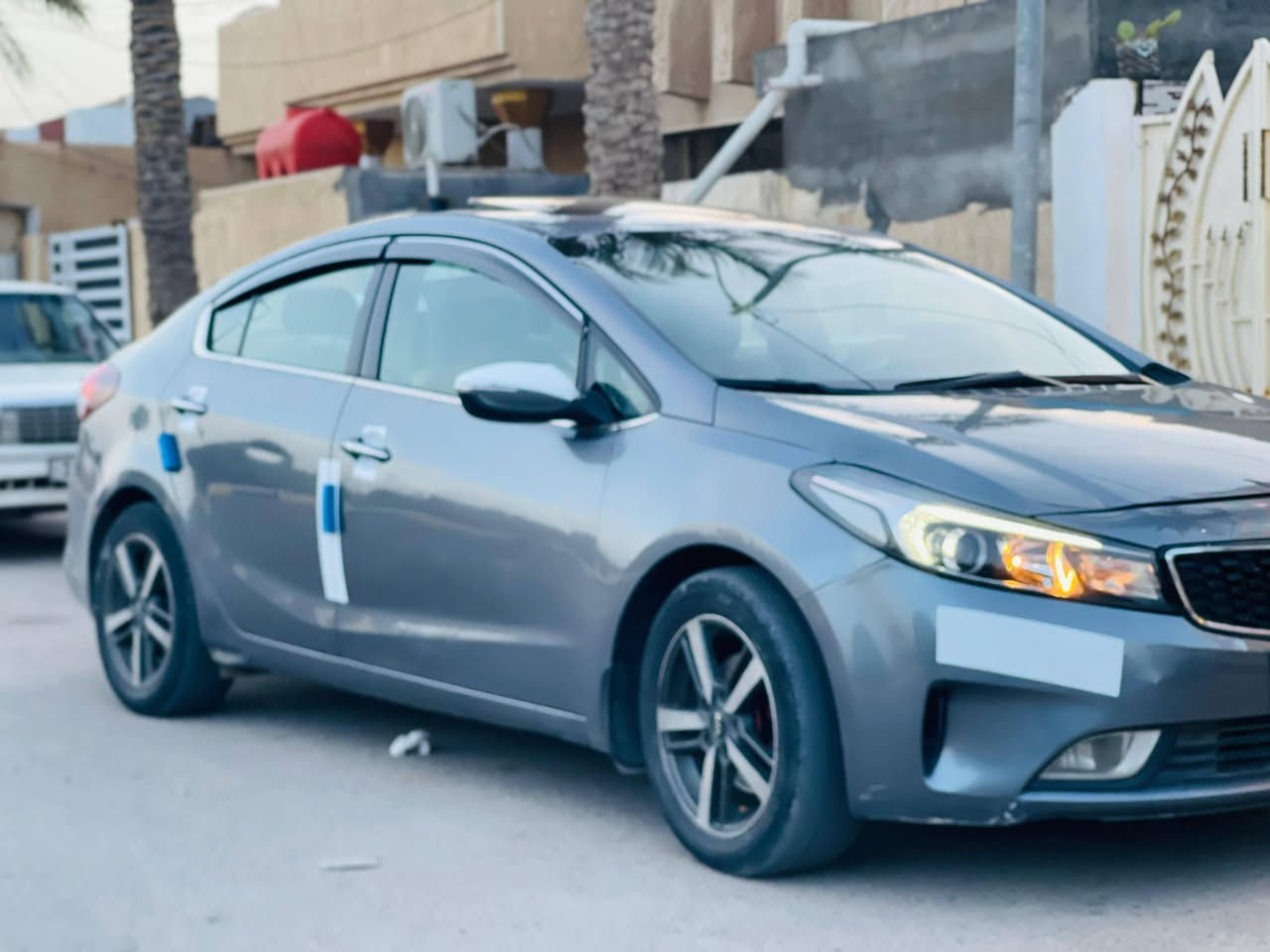 سلام عليكم فورتي 2017 رقم أربيل الدولي سنويه لل29 تحويل او وكاله مباشر مكينه 2000 لسياره لمتدد فول مواصفات للأخير فتحه سقف بصمه تشغيل بصمه أبواب ترحيب تدفئه تبريد تدفئه كشنات كامره دواره تحكم ستيرن جهتين اشاير بلمرئ مانع انزلاق نضام ايكو نضام تحديد المسارات يدات نيكل شاشه اعطال شاشه حجم كبير لسياره حادثهة دعاميه اماميه فقط بلعراق بيهة جاملغ خلفي ونصف الباب أثر طخه خفيفه رش فقط لسياره جديده ماشيه ٧٠ الف السعر ١٢٤ وبيهة مجال مكاني واسط ***********
