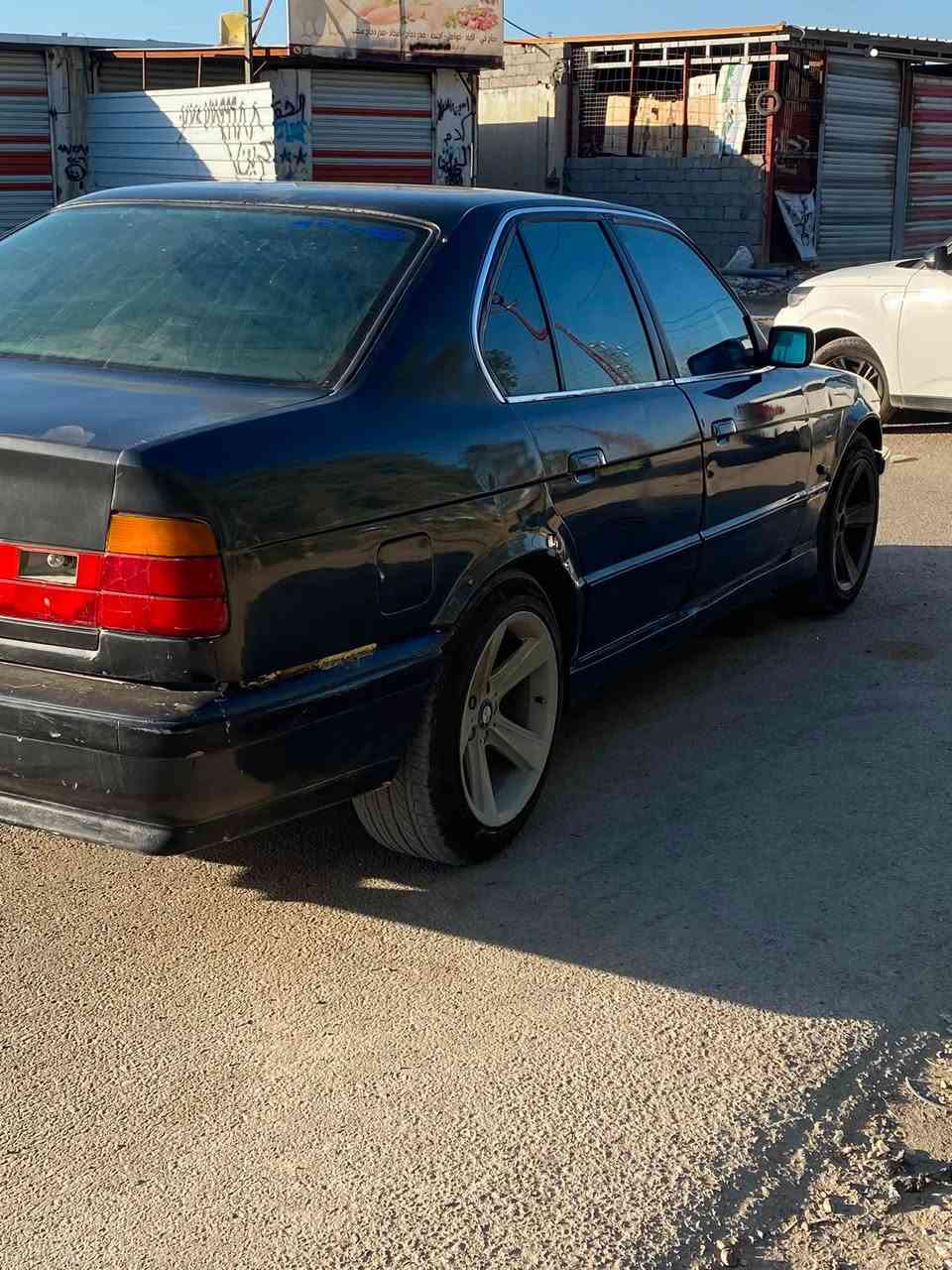 Bmw سعر 40 535 اصل
كير اوتماتيك مكينه ناعمه  تبريد ثلج مروحه كهرباىيه تخم تاير جيديد ويل هامان 17
سياره بسمي رقم بغداد هزه جديده 
مكان  بغداد ناحيه الرشيد رقمي *********** 
سعر 40 اقبل مراوس
