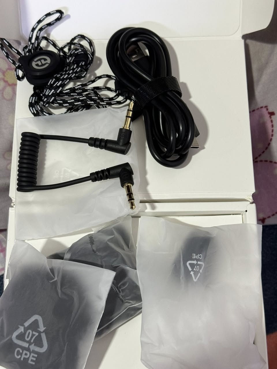 نك مايك HOLLYLAND M2
ثلاثي ايفون وتايبسي وكامره
قطعه ضخمه وبعدها بلزكات الشركه
السعر ١١٥ ألف

مكاني بصرة


**إذا كنت صاحب هذا الإعلان وتريد حذفه لأي سبب، رجاءا أرسل رسالة إلى الدعم الفني**