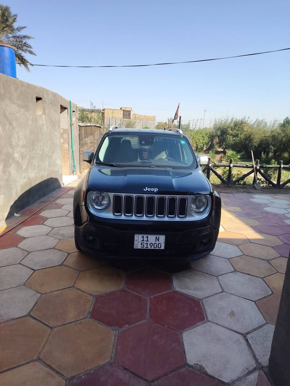 سلام عليكم جيب رانكيت 2016 لمتد بسمي بغداد مكان السياره الديوانية *********** السياره بدون حادث
