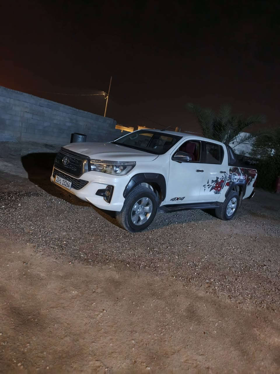 السلام عليكم فورويل تيوته 2018 ((كاز سياره)) كير تماتيك محرك ما بيه شي رقم جديد  سياره بيه بابين مبدلات وجملق كدام مرشوش ولحوض لوره مرشوش  سياره بصمه فول موصفات ((سعر سياره 180 و بيه مجال )) *********** رجان لمو شراي لا يتصل ❤👍👍❤ مكان سياره بصره
