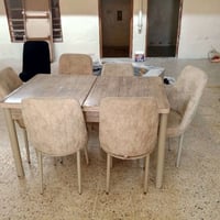 اغراض للبيع كونترات  مع ميز وكراسي مع ابواب خشب التواصل على الرقم  075...