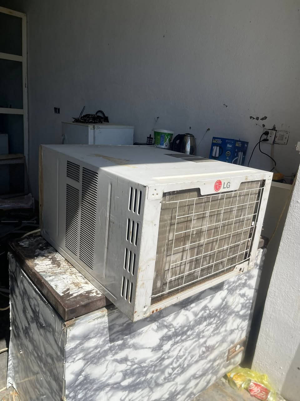 مكيف للبيع نوعيته LG تبريده ثلج سعره 250 الأستفسار اتصل وتدلل *********** بي واتساب
