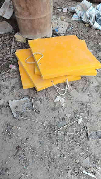 السلام عليكم عن إذن الادمنيه المحترمين 
للبيع قواعد تفلون 
العرض 75 سم .مربع 
الرتفاع 5سم 
القواد جداد ما مستعملات ابد 
السعر 450 الف 
العنوان بابل حله للاستفسار اتصل ع رقم ***********
