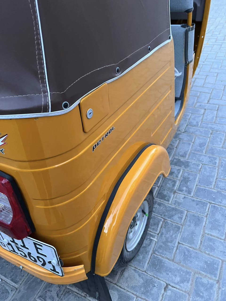 ٢٠ شهر ١٢  البيع  ***********
