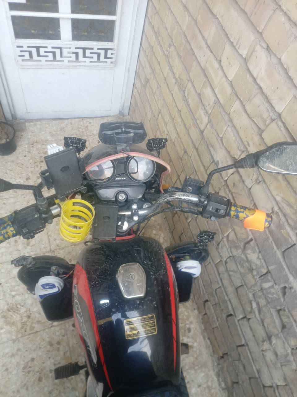 بوكسر مرقم للبيع في بغداد دراجه كاملة مكملة تعال وشوف رقم انكليزي سعرها 1900 وبيها مجال بسيط
***********
