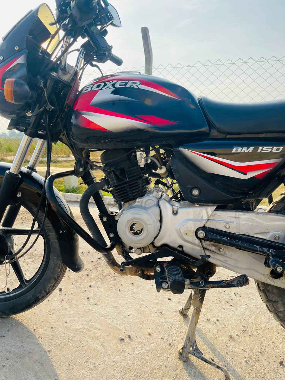 السلام عليكم
بوكسر مديل 23 مكفوله كلاسك 
العنوان/الشعله او الغزاليه 
السعر / مليونين 750 الف 
***********
