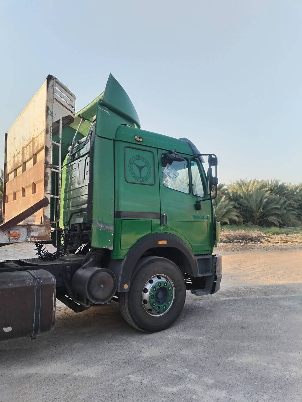 كرواتي البيع مربوطه صهريج حالين عليه فلات سياره جاهزه العمل تخم تاير تريت بس راس تريت راس وعربانه
***********
