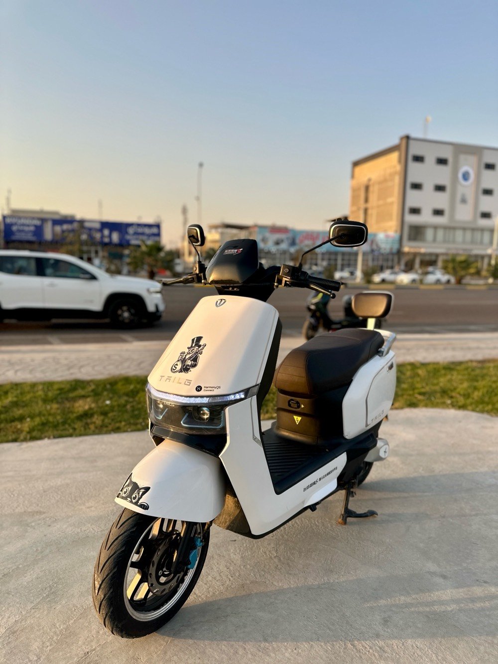 دراجة شحن تيسلا  للبيع في البصرة
دراجة كهربائية للبيع 
اللون أبيض 
سويج عدد 2 
بصمه تشغيل عن بعد عدد 2  
كاملة مكملة 
الملف 2000 w حقيقي
السرعه القصوى 60 حقيقي
3 نمر 
72 فولت
6 بطاريات 
ضد الماء 
نضام مثبت السرعة
نضام ال p
نضام حساسات جانبية وخلفية 
مانع للسرقة 
نضام NFC يرتبط بالموبايل
كهربائيات كلهة شغالة 
صندوق كبير داخلي
هورن عالي 
أشاير يمنى يسرى 
گلوبات أمامي وخلفي عالي ناصي 
مرايات وشاحنة 
دراجة مكفولة من الشخطة مابيهه نضيفة جداً 


السعر 800 الف وبيهة مجال للطيبين 

العنوان : البصرة الأمن الداخلي

الرقم : ***********