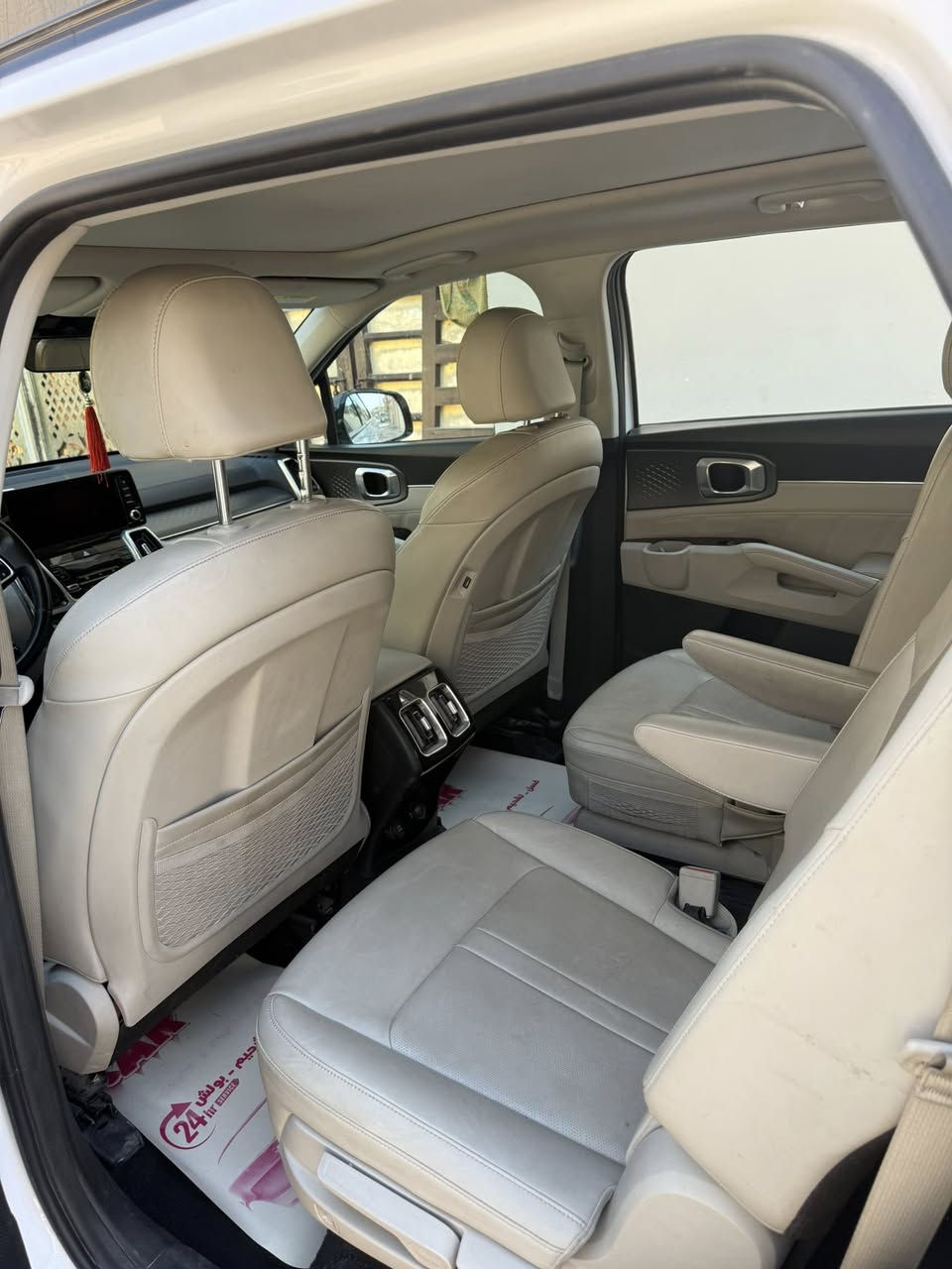 السلام عليكم سياره سورنتو فول موصفات ٢٠٢٣ رقم بغداد حادث صندوق السعر ٢٦٠ ورقه للاستفسار *********** ابو كرار
