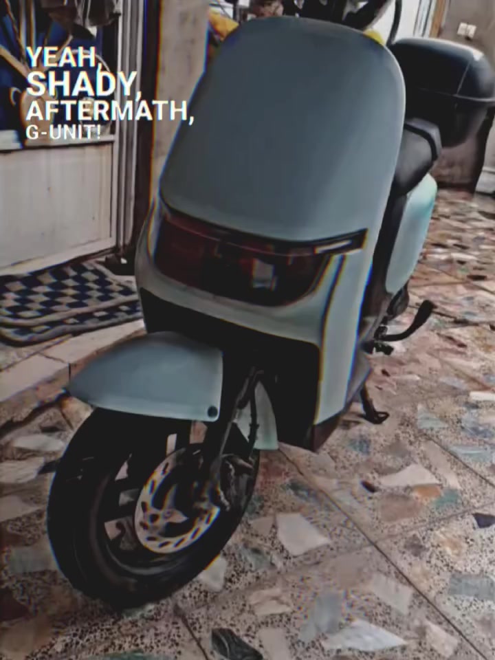 دراجة شحن ريان للبيع مستعمل فقط7اشهر مكاني بغداد فقط باتريات منتفخات لان شحنتها بغير شاحنه يرادلها باتريات جدد للتواصل عن بقية تفاصيل***********واتساب
