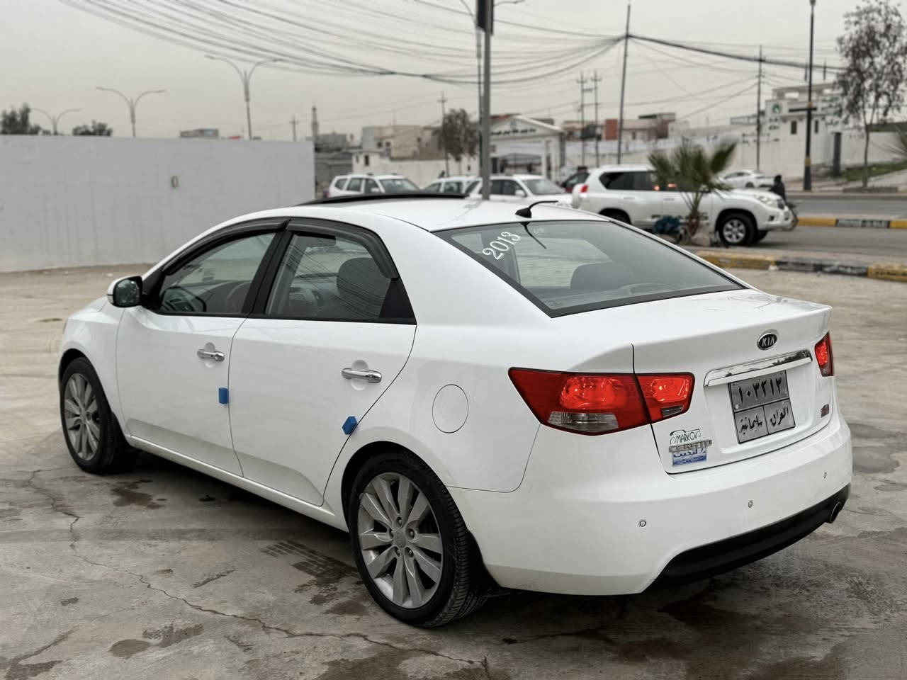 للبيع
سيراتو  ٢٠١٢  خليجي فول لمتد مواصفات خاصة 
بصمة /  فتحة /تبريد بيانو /مرايات شفط/ شفتات ستيرن /كير رياضي ٦ نمر / ويل ١٨ / ٥ ويل/ABS/ رادار خلفي /اشاير مري
بيها بابين النفر وحافة الجاملغ يم الباب الخلفي ودوسات  بدون دواخل 
كير ومكينة شرط /مكينة مفتوحة 
السعر  ١٠٨ 
عليها غرامات ٦٤٠ الف  تنزل من السعر 
مكان السيارة الموصل 
للتواصل  ***********
